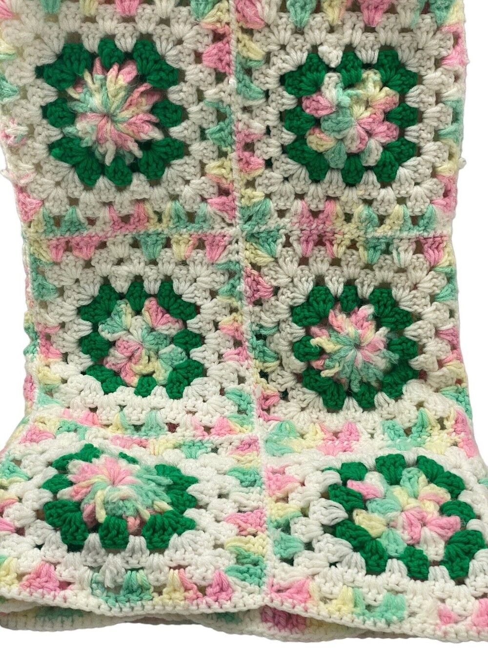 Vintage 3D Flowers Afghan Blanket Throw Granny Square Crochet Cottage 60”x46”